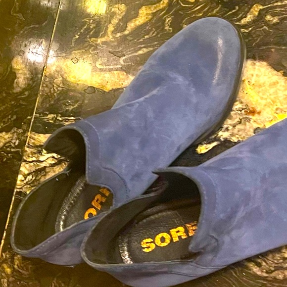 NWOT SOREL Navy Blue Ankle Boots. Size 8. - Picture 6 of 13